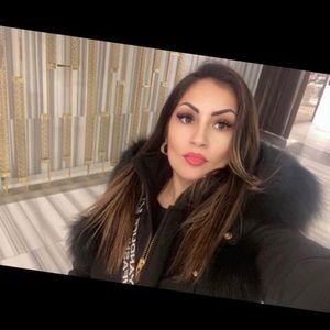 Meet your Posher, Reni